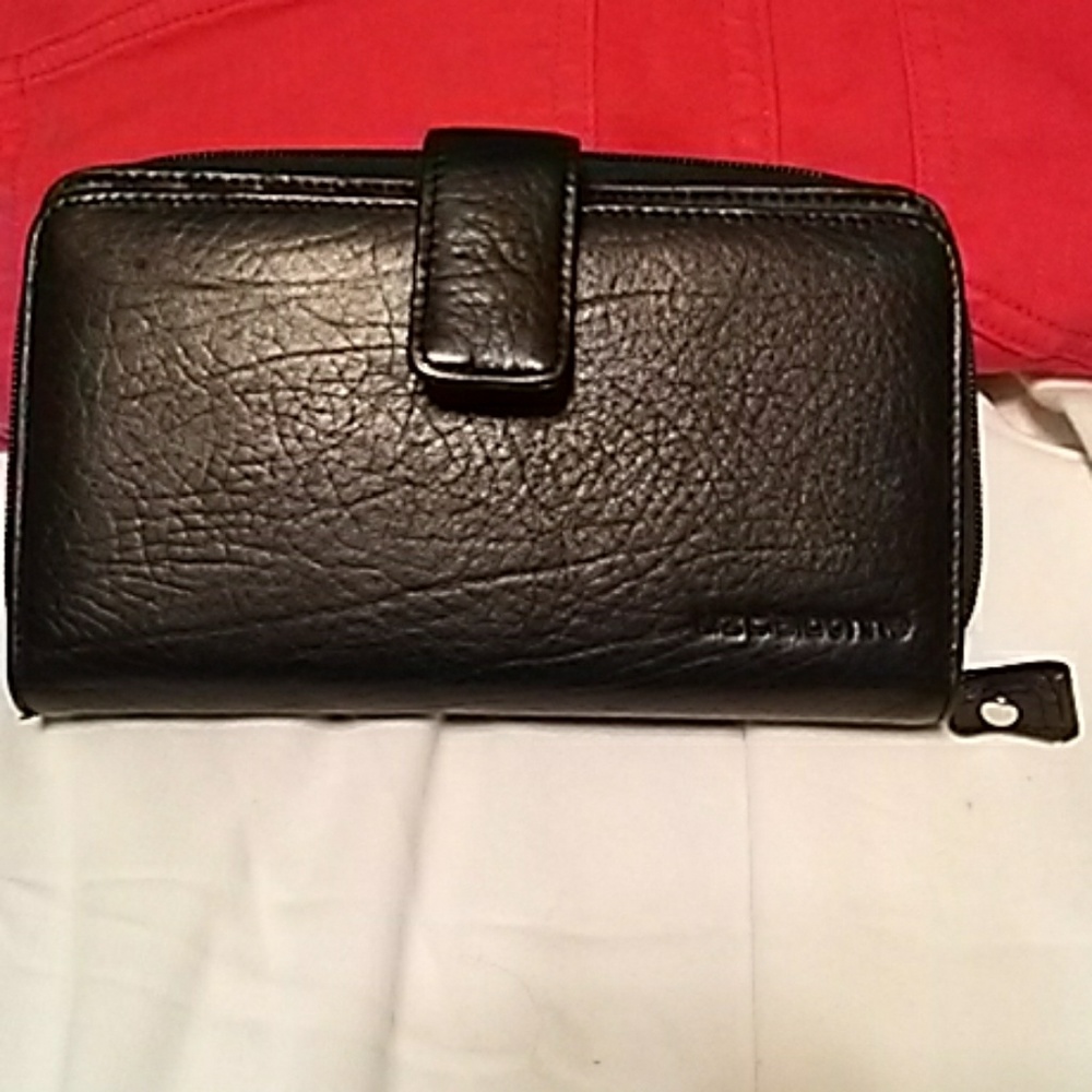 Liz Claiborne wallet
